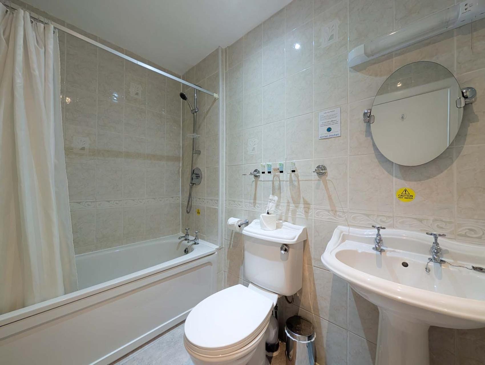 Oriel Hotel St Asaph Zewnętrze zdjęcie