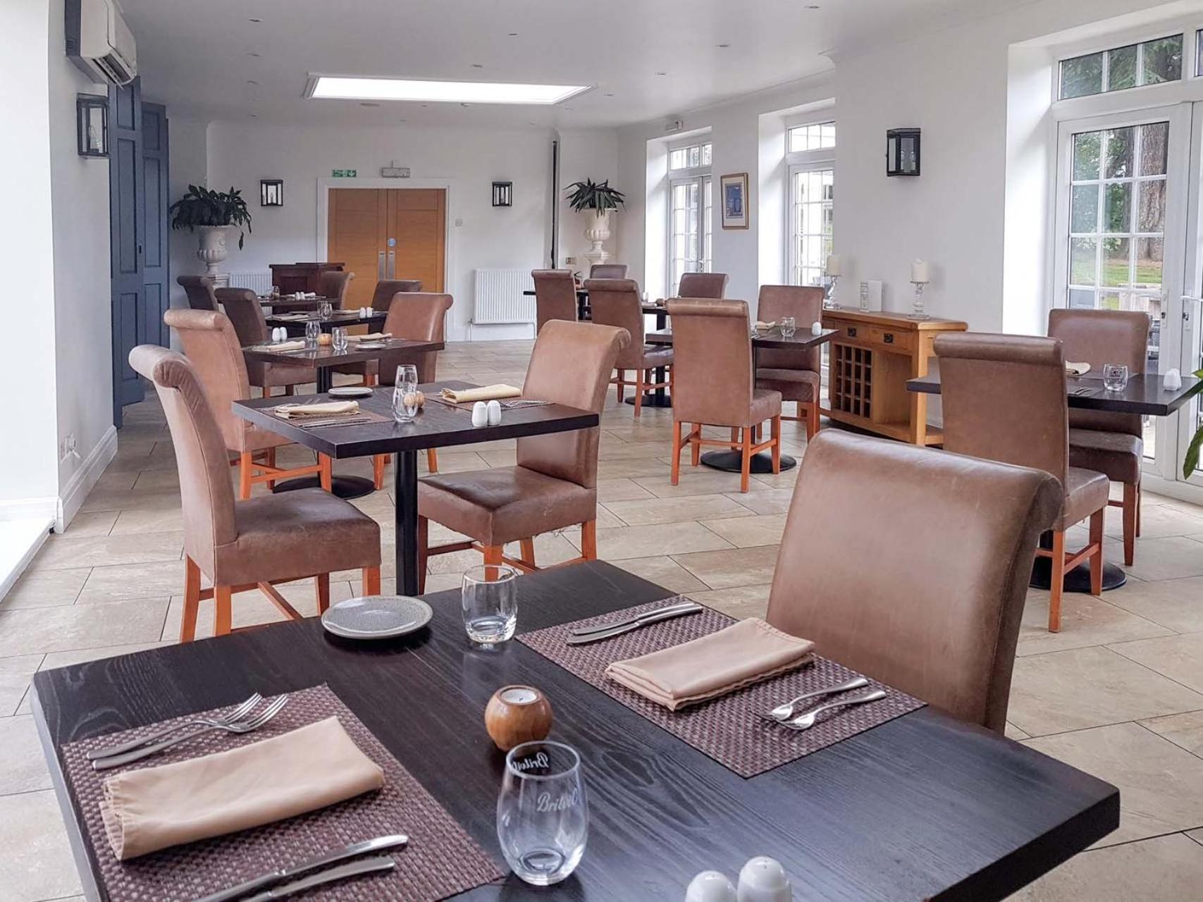 Oriel Hotel St Asaph Zewnętrze zdjęcie