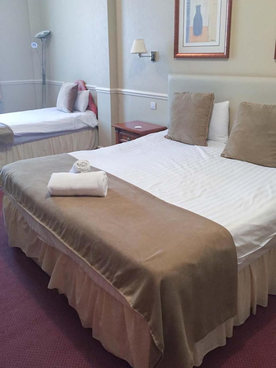 Oriel Hotel St Asaph Zewnętrze zdjęcie